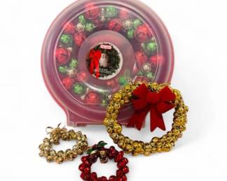 54 MolbaksLetItJingleWreath3RedGoldBellWreaths