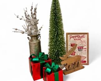 59 WondershopTree13WoodMoosePeppermintBarkSignMore