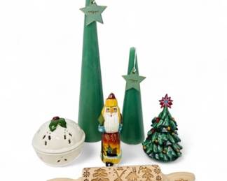 37 LeedsPotteryHollyDishHandCarvedRussianFiguresCandles