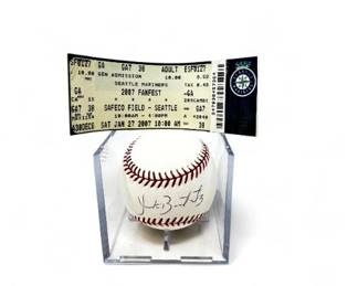 60 YunieskyBetancourtSignedBaseballSeattleMarinerswTicket