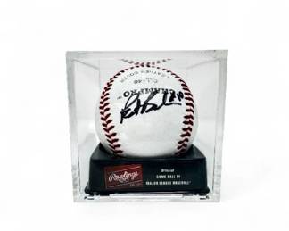 24 PatBorders10SignedBaseballinDisplayCase