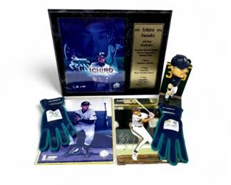 29 IchiroSuzukiCollectibleLotPlaqueGlovesBobbleheadPhotos