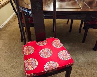 Dining Table (with Additional Leaf) and Four Chairs