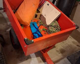 Riding lawn mower wagon pulled behind