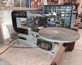 Delta 16-inch variable speed scroll saw