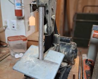 Delta 1-inch belt and disc sander