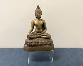 Shakyamuni Buddha Figurine Statue | Figurine statue of Shakyamuni Buddha depicting the moment of his enlightenment in meditation. Also known as the Chieng Saen Buddha.
