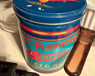 Planters tin