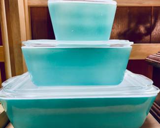 Pyrex Turquoise Refrigerator Set.