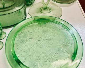 Vintage Emerald Green Uranium/Depression Glass.