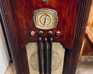 Sparton 1068 "Selectronne" Console Radio,  Vintage Art Deco Radio. 1930's Era