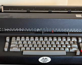 Classic IBM Selectric Typewriter. Working!