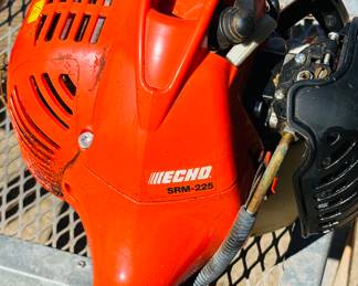 ECHO SRM-225 string trimmer