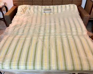 Vintage Mid Century Kroehler Sleep or Lounge Sleeper Sofa Hide a Bed.