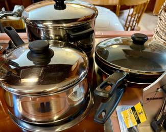 Top Condition Kitchen Cookware.