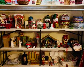 Selection of Christmas/Holiday Decor.