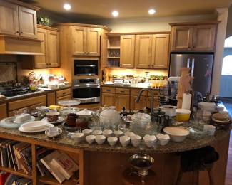 Full kitchen Cuisinart KitchenAid Paul revere 