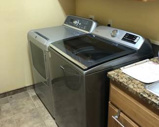 2024 Maytag washer dryer like new