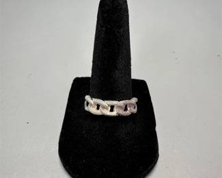 Silver Tone Ring w/ Interlocking Chain Motif