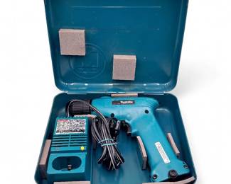 Makita 7.2V 3/8" Cordless Drill