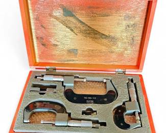 Mitutoyo Model 193-103 Micrometer Set in Original Case