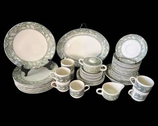 Vintage Green Flower Pattern USA Dish Set