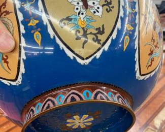 Fabulous Large Chinese Closenes  bowl