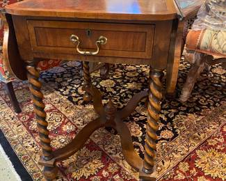 Late 18 century early 19th century table with two drawers and a key for the lock