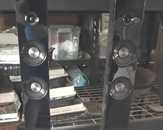 84Oct 21 2025 10 30pmNZbm