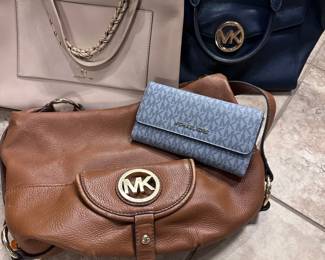 191Oct 22 2025 02 47am4xje