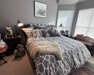 270Oct 22 2025 09 46pm4WWG