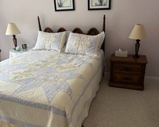 Queen size bedroom set with 2 night stands, dresser & chest of drawers