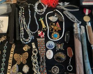 Costume Jewelry & Antique Smalls