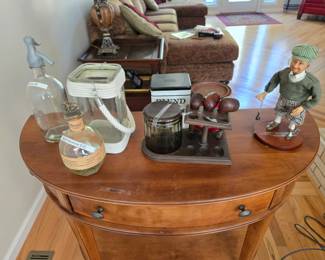 Tobacco motif, set of pipes with stand and humidor and tobacco tins