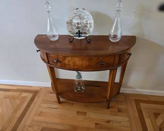 Decanter equestrian plates and console demi-lune console