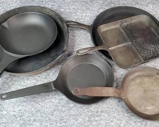 Vintage Cast Iron Skillets, Pans