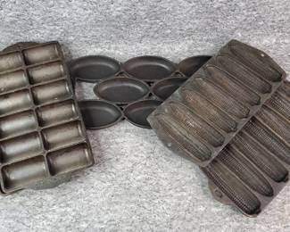 Vintage Cast Iron Corn Bread Baking Molds