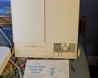 Vintage Claroc Make-up mirror, works!