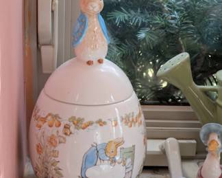 Beatrix Potter FW & Co Teleflora Gift Peter Rabbit Ceramic Cookie jar