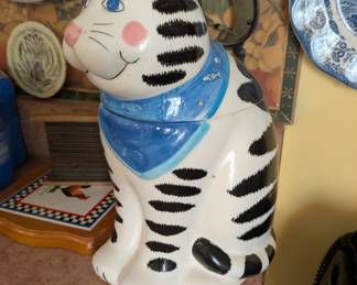 Coco Dowley Cat cookie jar