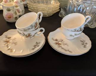Pine cone Tea cups and shell shaped saucers set