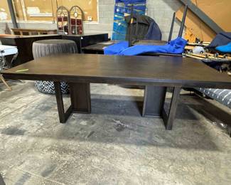 Crowe Dining Table