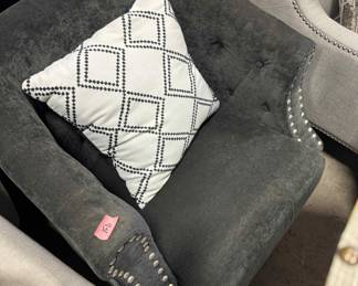 black barrel chair tufted