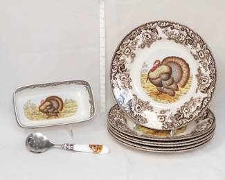 Six Spode Woodland pattern Turkey design dinner plates, a cranberry sauce bowl and stainless/ceramic server