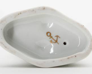 Another view of the Chelsea Samson handpainted porcelain cats, gold anchor mark to the base