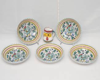 Hand painted Italian majolica pottery in the Deruta Orvieto Green Rooster pattern – a set of 5 soup or pasta bowls, and a rooster-form creamer pitcher