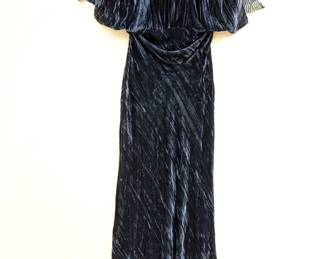 A 1940s vintage bias cut crushed rayon velvet full length gown, size is small/medium 4-8