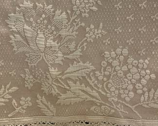 M81 - $150. King Sized Bates by Maine Heritage Weavers. Abigail Adams Matelasse Bed Spread. Linen 2 tone color way. No issues noted - beautiful blanket. 