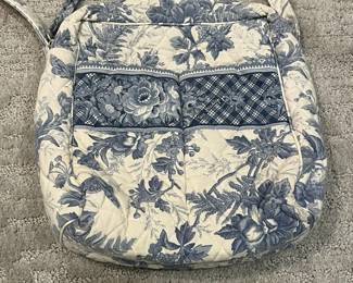 M111 - $20. Vintage Retired Vera Bradley Crossbody. 