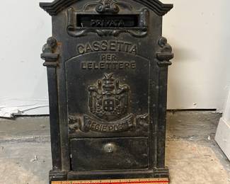 M25 - $300. Italian Cast Iron Mailbox. Privata - Cassetta Per Lelettere - Regie Poste. Measures 12" wide x 20" tall. Has keys. 